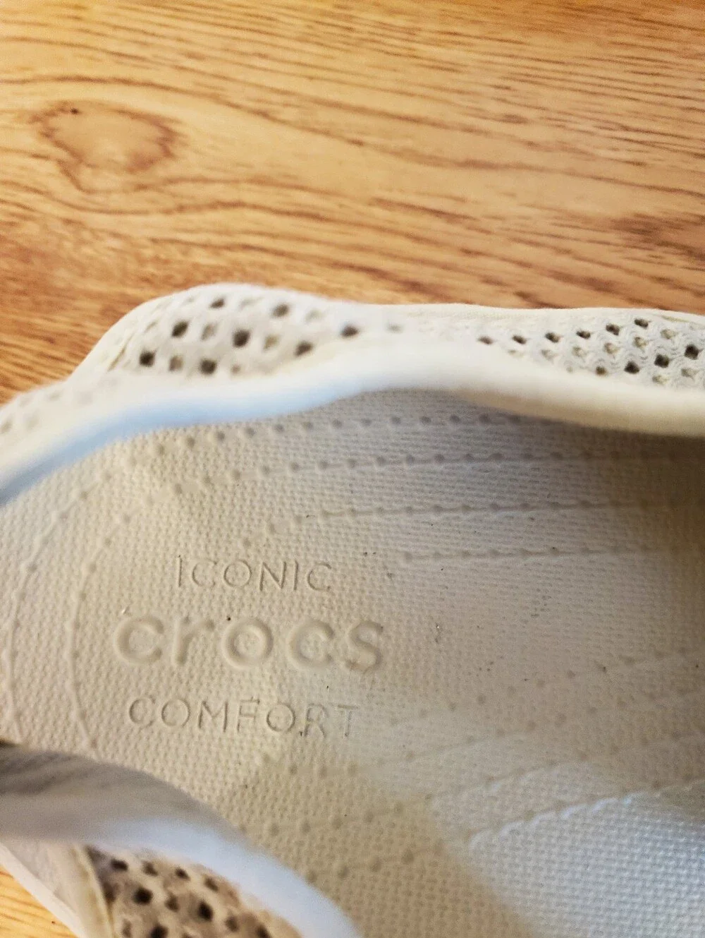 CROCS Swiftwater Men's Cream Mesh Sandals with Black & Purple Accents, Size 11